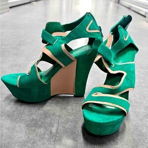 Green and Tan Wedges